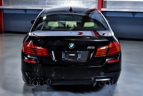 2014 BMW M5 Sedan 4,4L V8 à vendre (picture 12 of 113)