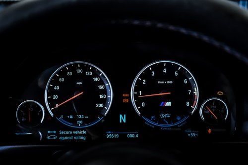 2014 BMW M5 Sedan 4,4L V8 à vendre (picture 33 of 113)