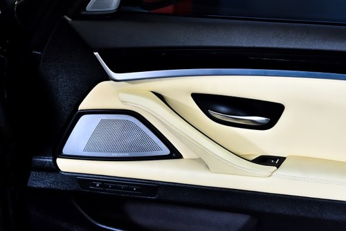 2014 BMW M5 Sedan 4,4L V8 à vendre (picture 39 of 113)