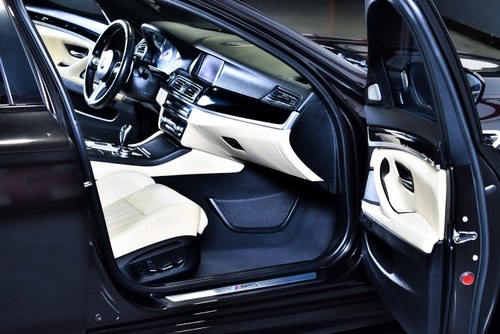 2014 BMW M5 Sedan 4,4L V8 à vendre (picture 41 of 113)