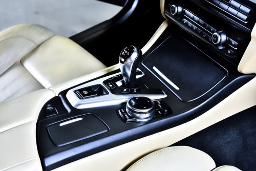 2014 BMW M5 Sedan 4,4L V8 à vendre (picture 45 of 113)