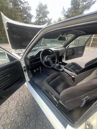 1987 BMW M3 E30 Te koop (foto 26 van 100)