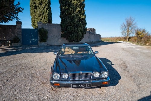 1986 Jaguar XJ12 Series 3 LHD For Sale (picture 2 of 104)