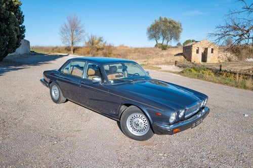 1986 Jaguar XJ12 Series 3 LHD For Sale (picture 1 of 104)