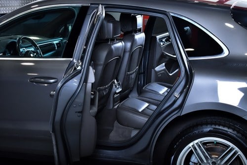 2016 Porsche Macan S 3,0L Twin Turbo V6 à venda (imagem 40 de 117)