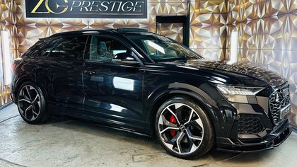 Audi RS Q8 R