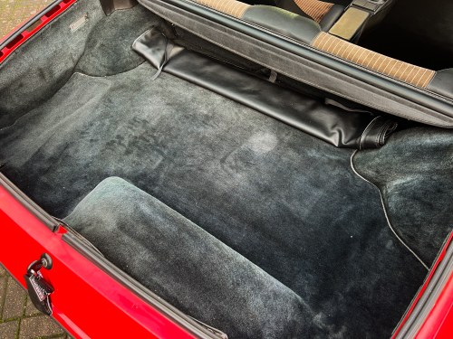 1986 Porsche 924 S zum Verkauf (Bild 61 von 127)