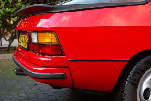 1986 Porsche 924 S zum Verkauf (Bild 81 von 127)