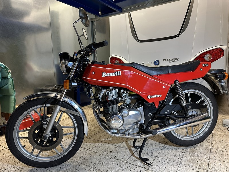 1977 Benelli 125 2C Red Manual, 5 speed in Netherlands - For Sale | Car ...