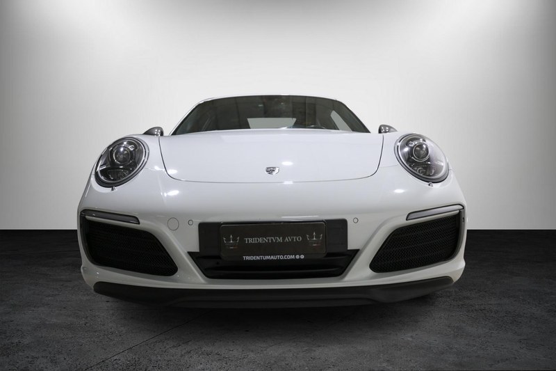 2018 Porsche 911 - 2 2018 Porsche 911 - 2