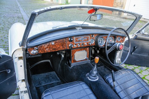 1969 MGB Roadster For Sale (picture 7 of 153)