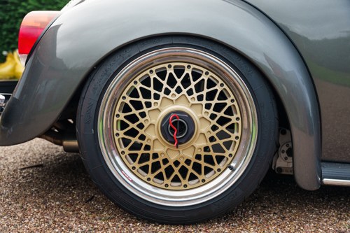 1982 Volkswagen Beetle Award-Winning Evaresto Build: ~180bhp/Air Ride In vendita (immagine 33 di 232)