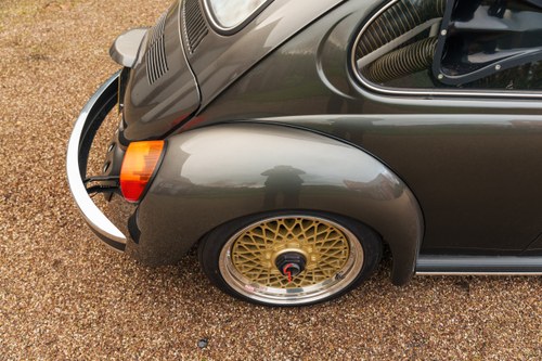 1982 Volkswagen Beetle Award-Winning Evaresto Build: ~180bhp/Air Ride In vendita (immagine 165 di 232)