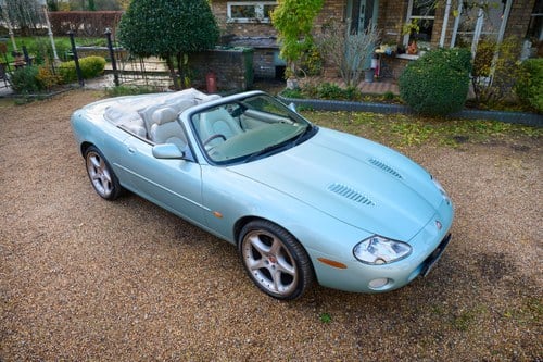 2000 Jaguar XKR In vendita (immagine 7 di 184)