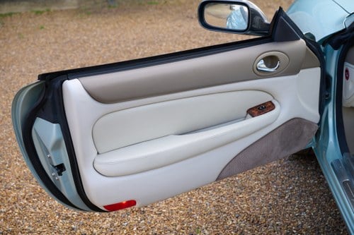 2000 Jaguar XKR In vendita (immagine 25 di 184)