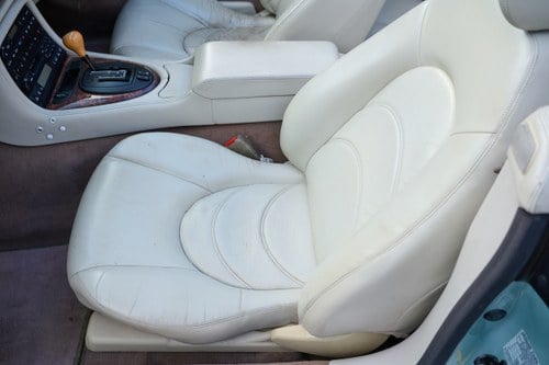 2000 Jaguar XKR In vendita (immagine 32 di 184)