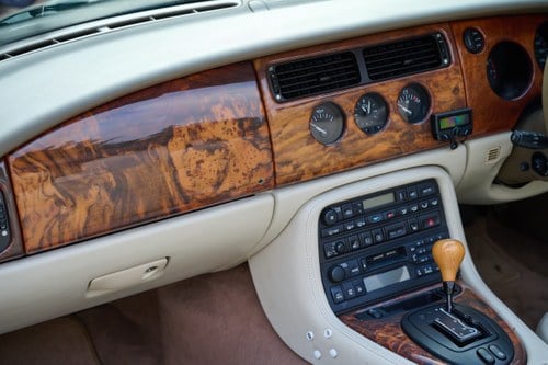 2000 Jaguar XKR In vendita (immagine 37 di 184)