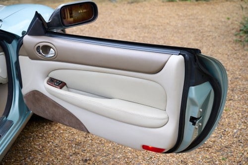 2000 Jaguar XKR In vendita (immagine 38 di 184)