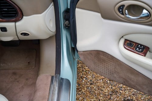 2000 Jaguar XKR In vendita (immagine 41 di 184)