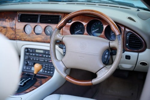 2000 Jaguar XKR In vendita (immagine 48 di 184)