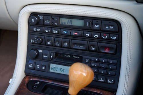 2000 Jaguar XKR In vendita (immagine 65 di 184)