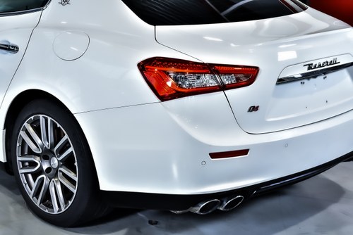 2014 Maserati Ghibli S Q4 Sedan Te koop (foto 84 van 102)