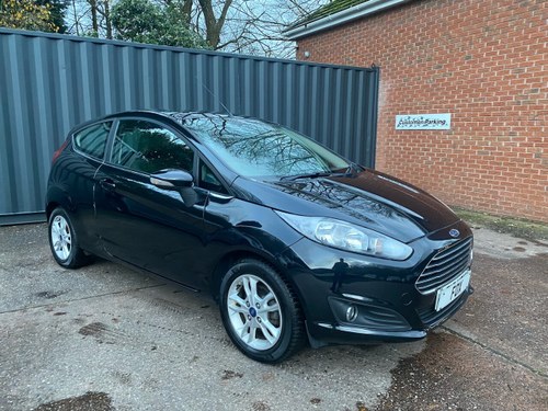 2015 FORD FIESTA 1.25 Zetec Hatchback 3dr Petrol Manual Euro A vendre