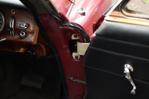 1968 Daimler 250 V8 à venda (imagem 24 de 293)