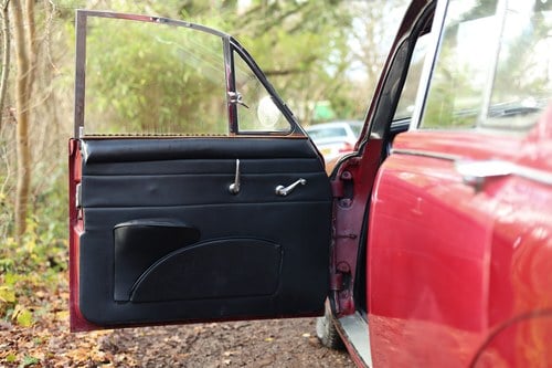 1968 Daimler 250 V8 à venda (imagem 66 de 293)