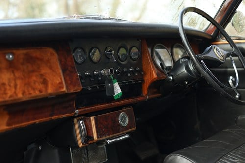 1968 Daimler 250 V8 à venda (imagem 78 de 293)