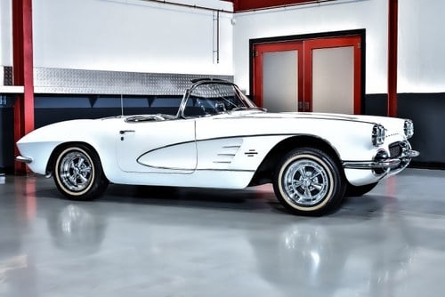 1961 Chevrolet Corvette C1 Convertible 283CI 4.6L V8 Manual For Sale (picture 12 of 120)