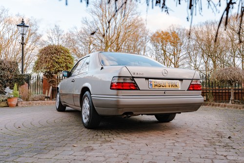 1995 Mercedes-Benz 320CE Coupe (W124) Te koop (foto 22 van 178)