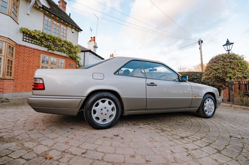 1995 Mercedes-Benz 320CE Coupe (W124) Te koop (foto 27 van 178)