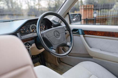 1995 Mercedes-Benz 320CE Coupe (W124) Te koop (foto 57 van 178)