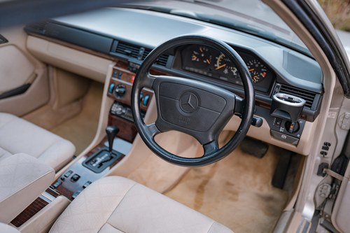 1995 Mercedes-Benz 320CE Coupe (W124) Te koop (foto 86 van 178)