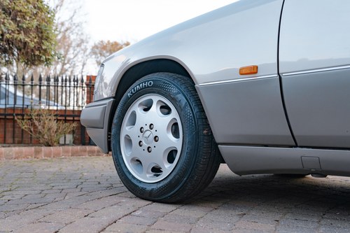 1995 Mercedes-Benz 320CE Coupe (W124) Te koop (foto 38 van 178)