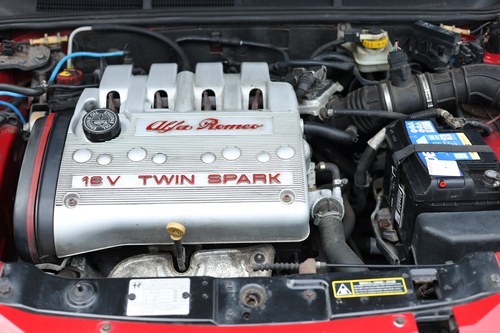 2000 Alfa Romeo 145 2.0 TS Quadrifoglio Verde à venda (imagem 230 de 270)