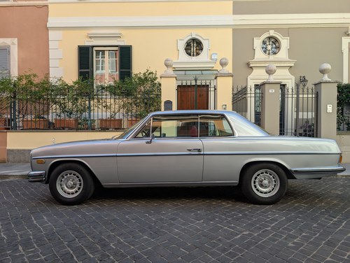 1969 Mercedes-Benz 250CE (W114) à vendre (picture 4 of 87)