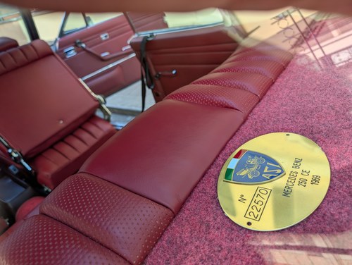 1969 Mercedes-Benz 250CE (W114) à vendre (picture 29 of 87)