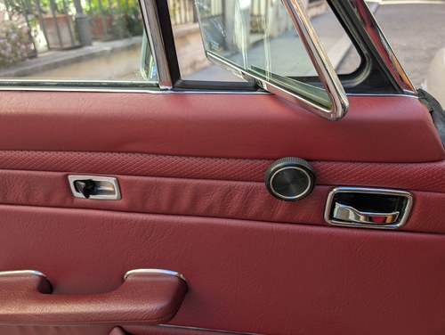 1969 Mercedes-Benz 250CE (W114) à vendre (picture 31 of 87)