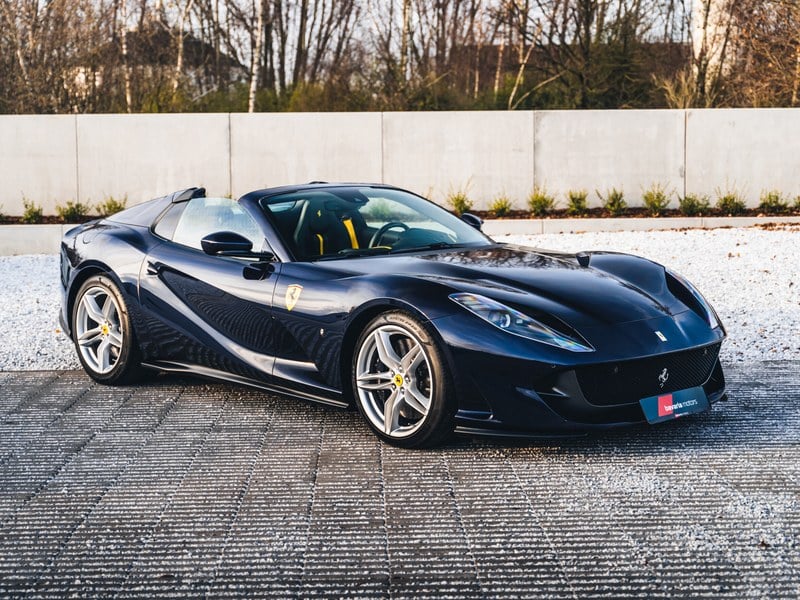 2021 Ferrari 812 GTS