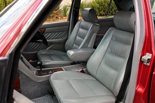 1991 Mercedes-Benz W126 300SE zum Verkauf (Bild 9 von 31)