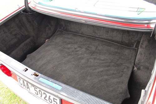 1991 Mercedes-Benz W126 300SE zum Verkauf (Bild 11 von 31)