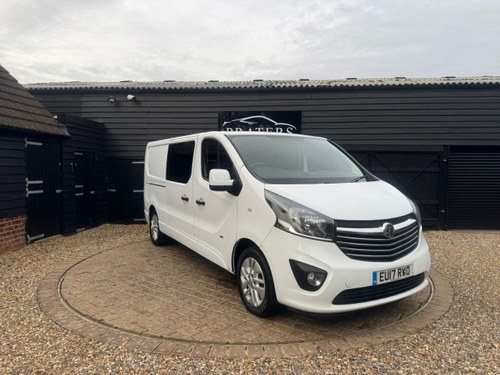 2017 VAUXHALL VIVARO 1.6 CDTi 2900 BiTurbo Sportive Crew Van À venda