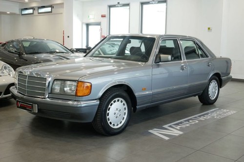 1990 MERCEDES-BENZ 300 Te koop