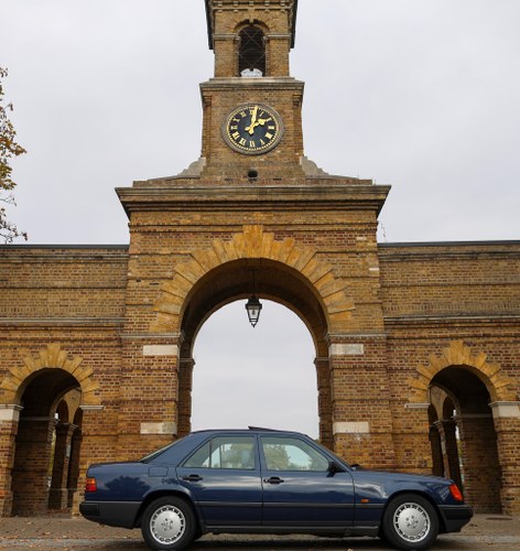 1989 Mercedes-Benz 230E (W124) à venda (imagem 9 de 75)