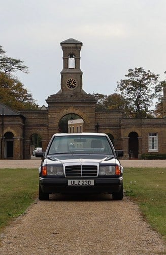 1989 Mercedes-Benz 230E (W124) à venda (imagem 19 de 75)