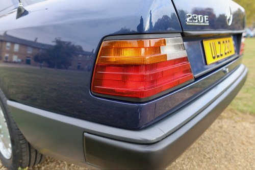 1989 Mercedes-Benz 230E (W124) à venda (imagem 63 de 75)