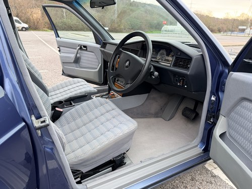 1992 Mercedes-Benz 190E (W201) In vendita (immagine 4 di 102)