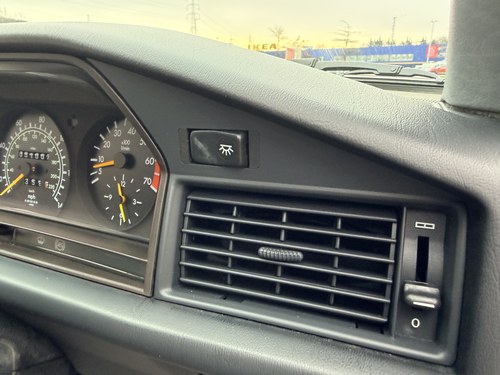 1992 Mercedes-Benz 190E (W201) In vendita (immagine 37 di 102)